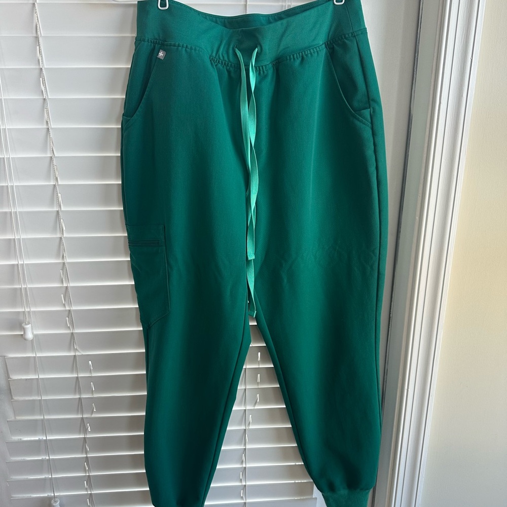 Petite High Waisted Zamora Jogger Scrub Pants HUNTER GREEN